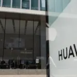 108028166 1725271707657 Gettyimages 2169269083 Huawei Apple Store In Shanghai