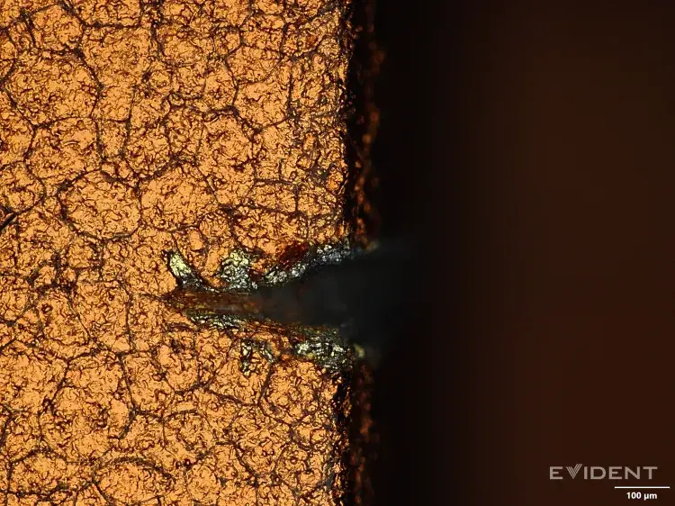 আইফোন ১৭ প্রো-তে স্ক্র্যাচ সমস্যা: ক্যামেরা প্ল্যাটফর্মে আলোচনা 4 Iphone 17 Pro Nick1